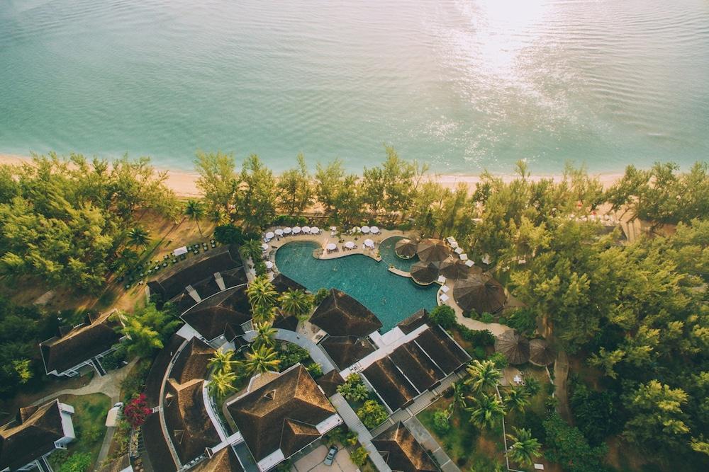 Lux* Saint Gilles Resort Exterior photo Aerial view of the resort