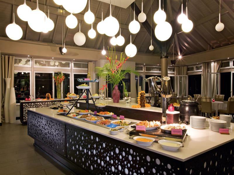 Lux* Saint Gilles Resort Exterior photo A buffet at a hotel